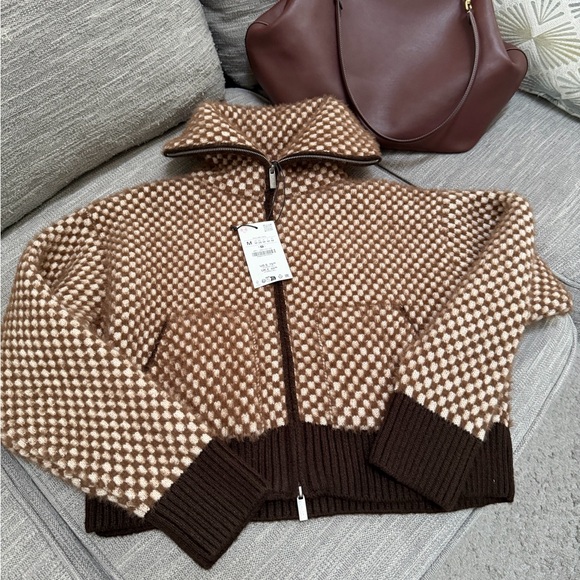 Zara faux fur bomber jacket - Picture 4 of 12